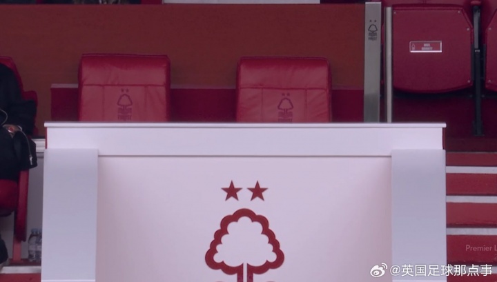 😢比赛中的这一刻，波斯特科格鲁已经下课了……